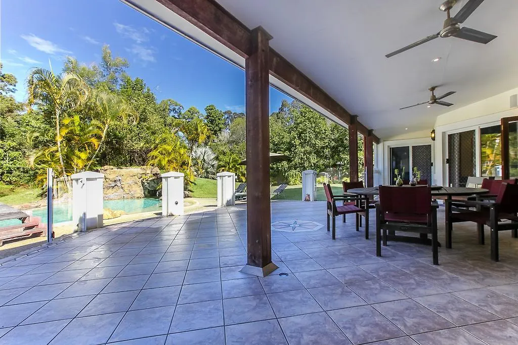 ****  Kingfishers Manor Bed & Breakfast Doonan Australia