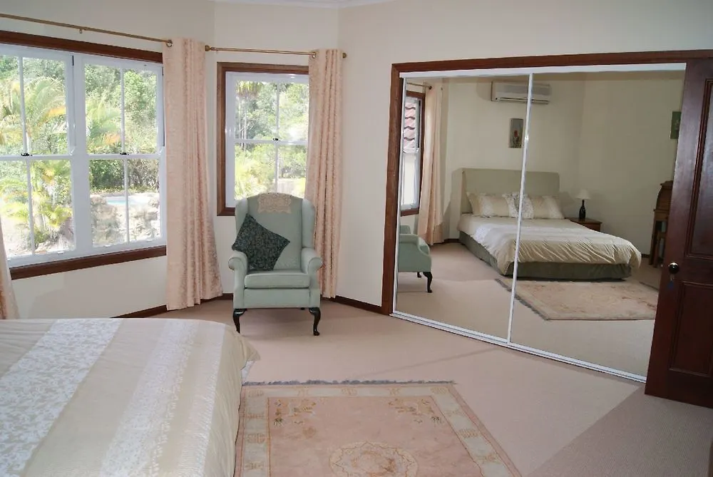 Kingfishers Manor Bed & Breakfast Doonan