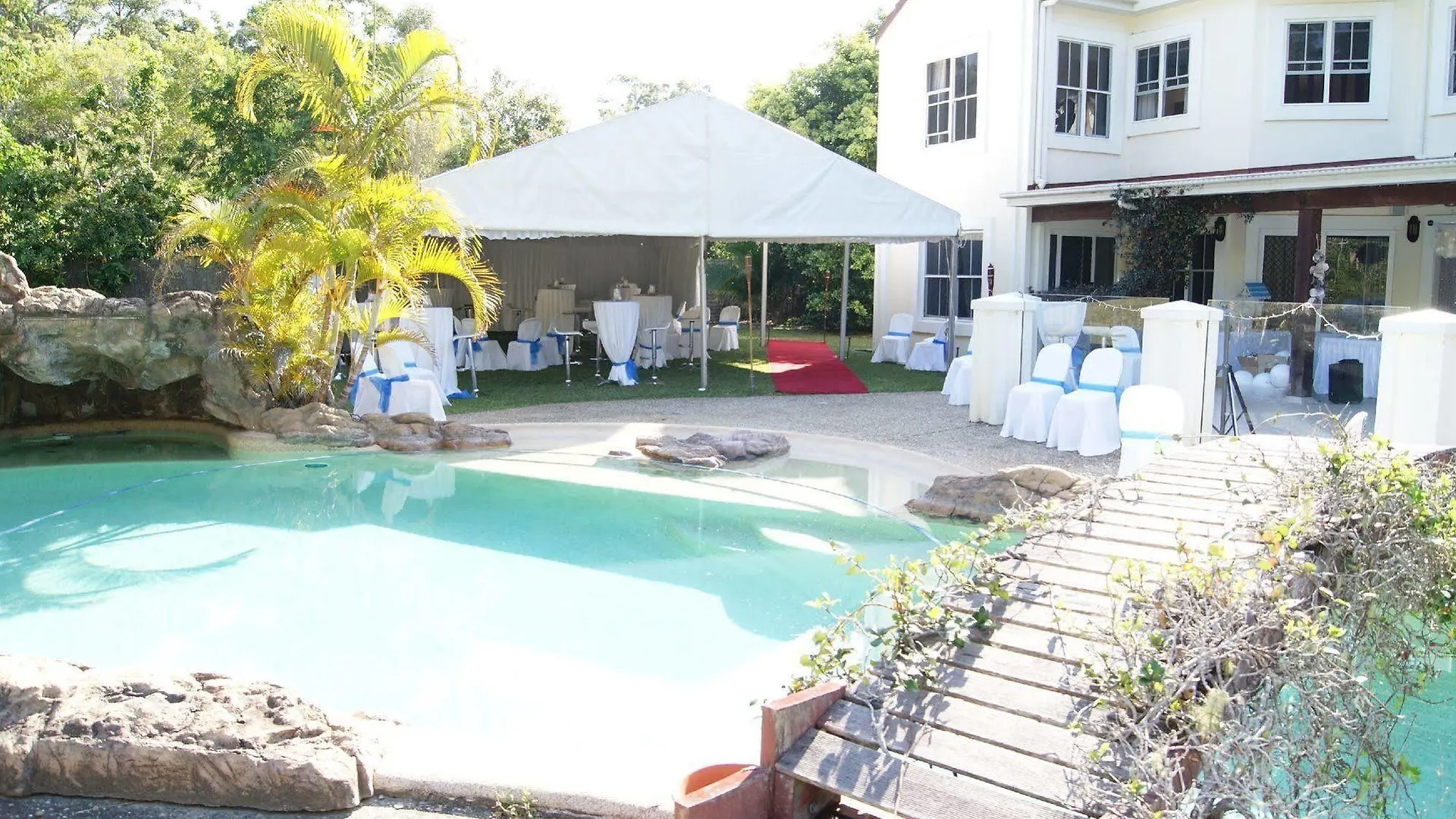 Kingfishers Manor Bed & Breakfast Doonan