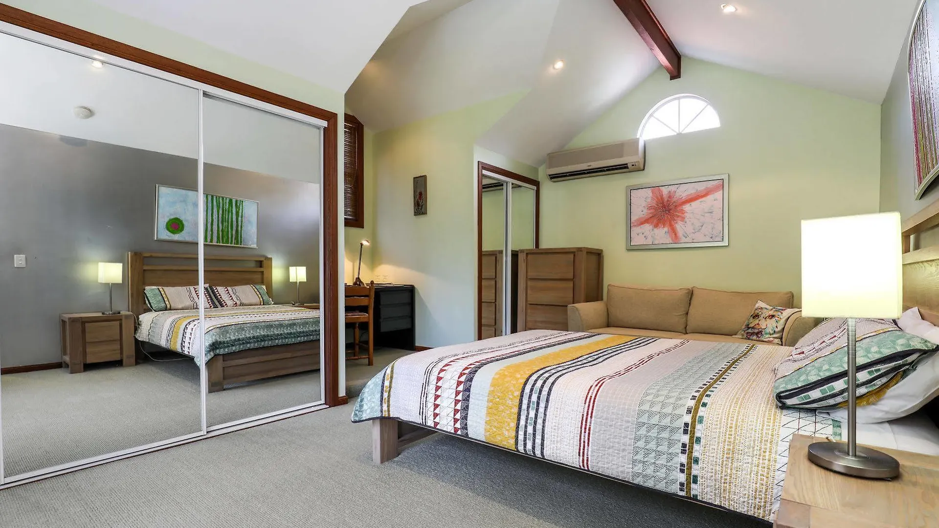 Kingfishers Manor Bed & Breakfast Doonan