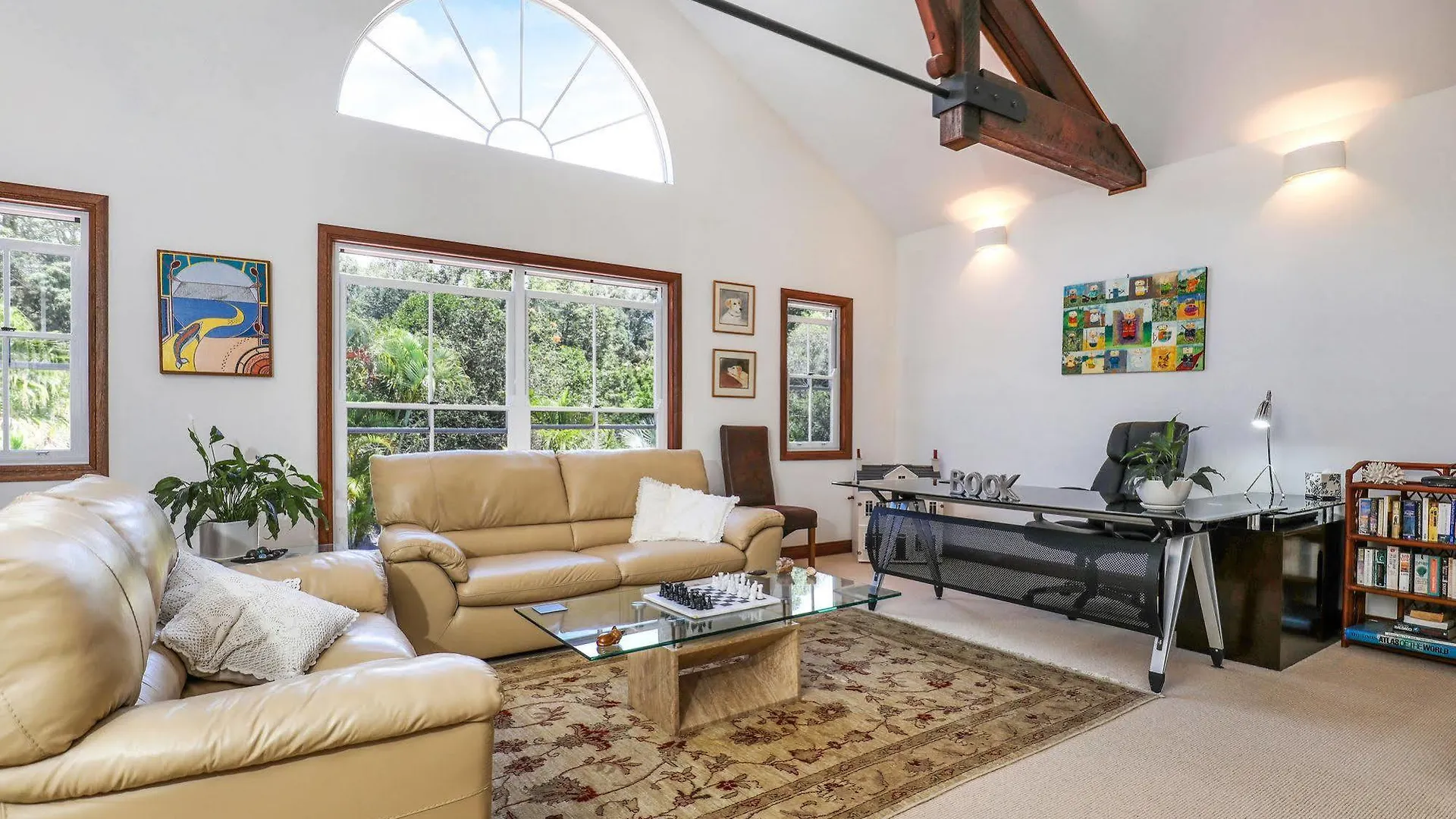 Kingfishers Manor Bed & Breakfast Doonan Australia